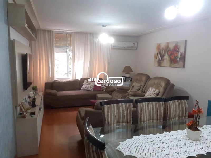 Casa com 3 quartos, 2 banheiros e 190m² à venda no bairro Sao Sebastiao, Porto Alegre