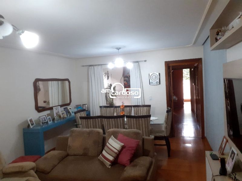 Casa com 3 quartos, 2 banheiros e 190m² à venda no bairro Sao Sebastiao, Porto Alegre