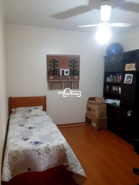 Casa com 3 quartos, 2 banheiros e 190m² à venda no bairro Sao Sebastiao, Porto Alegre