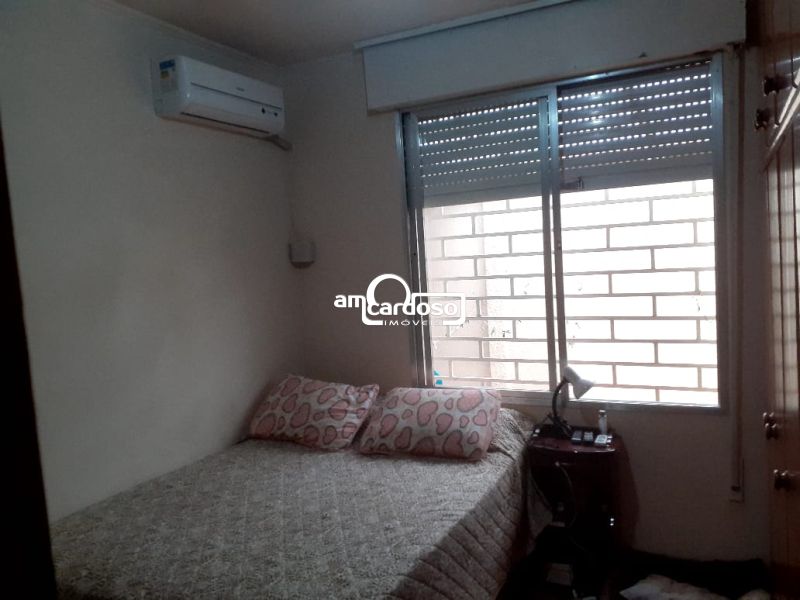 Casa com 3 quartos, 2 banheiros e 190m² à venda no bairro Sao Sebastiao, Porto Alegre