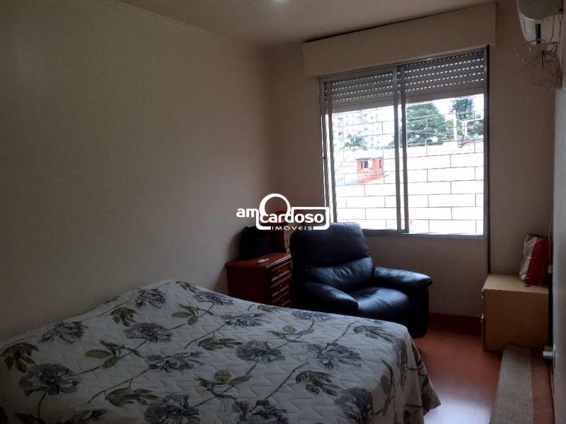 Casa com 3 quartos, 2 banheiros e 190m² à venda no bairro Sao Sebastiao, Porto Alegre