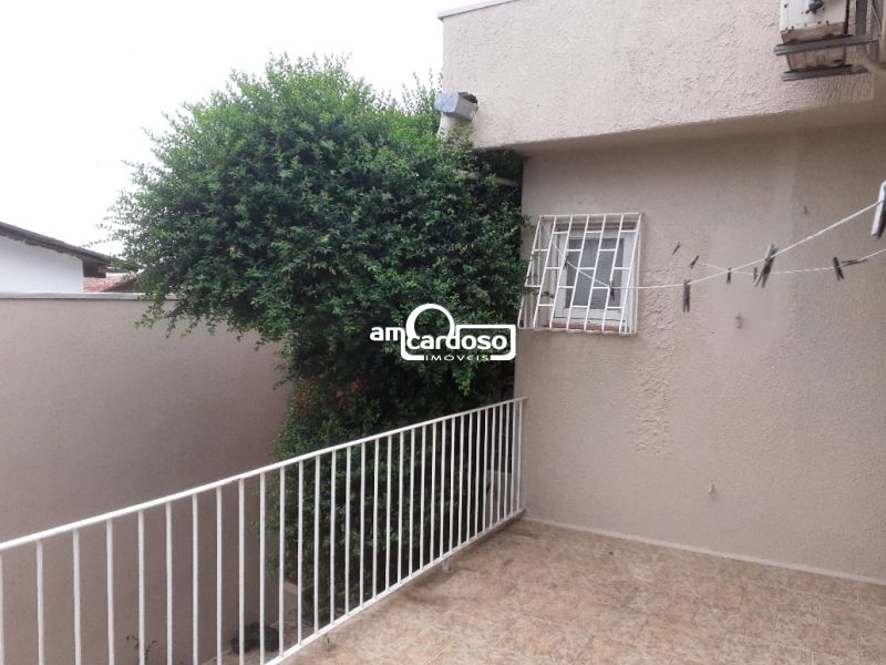 Casa com 3 quartos, 2 banheiros e 190m² à venda no bairro Sao Sebastiao, Porto Alegre