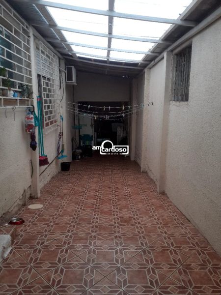 Casa com 3 quartos, 2 banheiros e 190m² à venda no bairro Sao Sebastiao, Porto Alegre