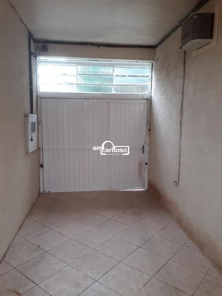 Casa com 3 quartos, 2 banheiros e 190m² à venda no bairro Sao Sebastiao, Porto Alegre