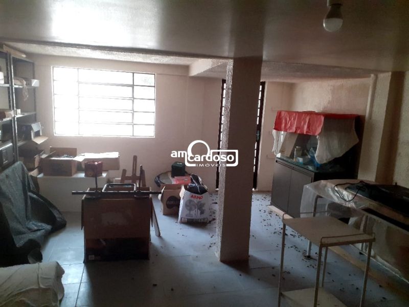 Casa com 3 quartos, 2 banheiros e 190m² à venda no bairro Sao Sebastiao, Porto Alegre