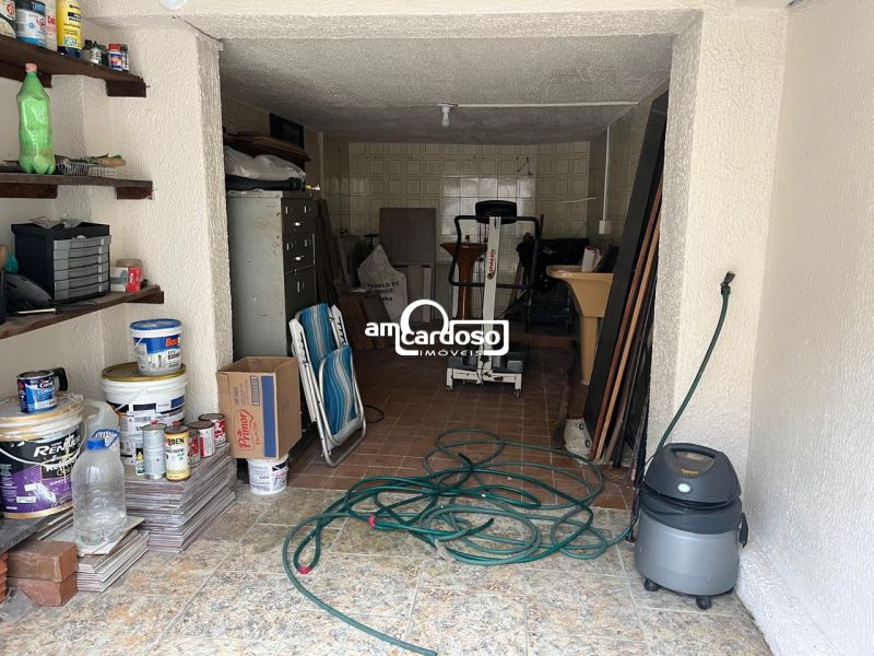 Casa com 3 quartos, 2 banheiros e 190m² à venda no bairro Sao Sebastiao, Porto Alegre