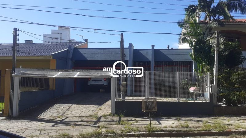 Casa com 6 quartos, 7 banheiros e 258m² à venda no bairro Sao Sebastiao, Porto Alegre