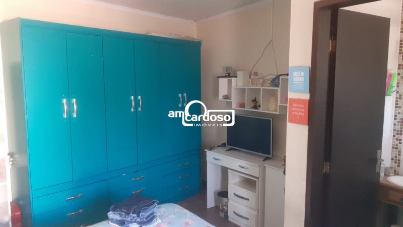 Casa com 6 quartos, 7 banheiros e 258m² à venda no bairro Sao Sebastiao, Porto Alegre
