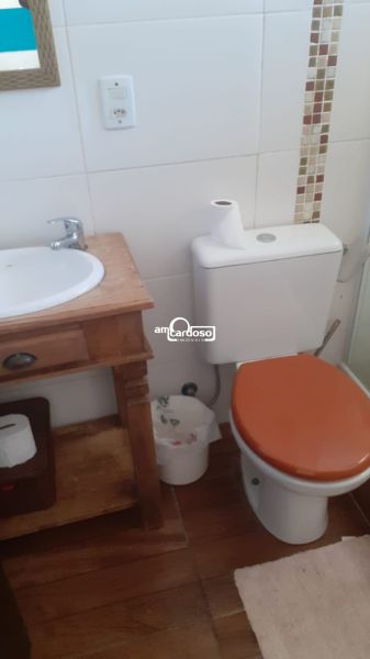 Casa com 6 quartos, 7 banheiros e 258m² à venda no bairro Sao Sebastiao, Porto Alegre