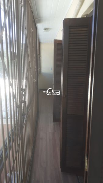 Casa com 6 quartos, 7 banheiros e 258m² à venda no bairro Sao Sebastiao, Porto Alegre
