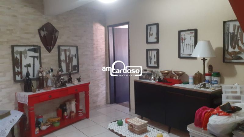Casa com 6 quartos, 7 banheiros e 258m² à venda no bairro Sao Sebastiao, Porto Alegre