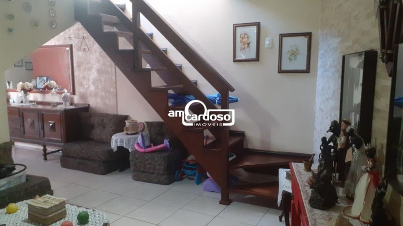 Casa com 6 quartos, 7 banheiros e 258m² à venda no bairro Sao Sebastiao, Porto Alegre