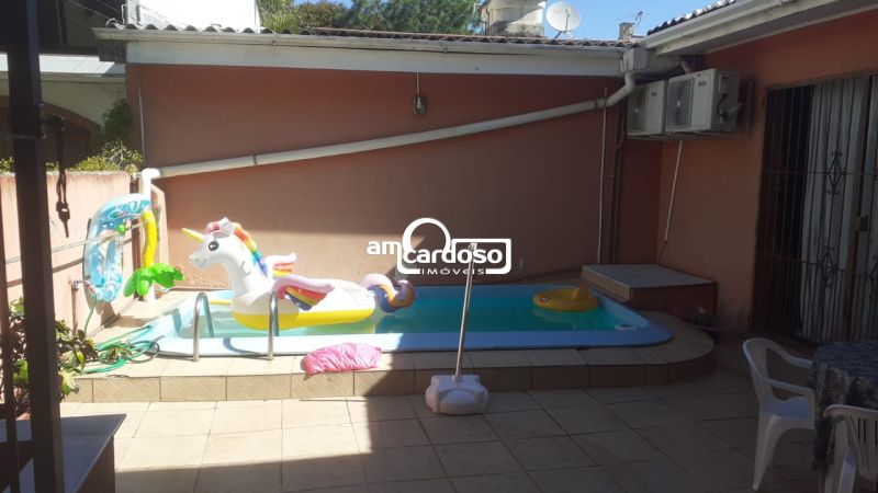 Casa com 6 quartos, 7 banheiros e 258m² à venda no bairro Sao Sebastiao, Porto Alegre