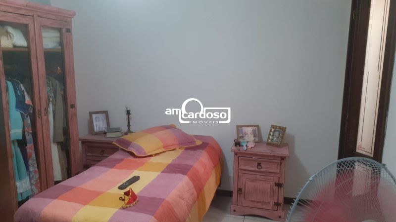Casa com 6 quartos, 7 banheiros e 258m² à venda no bairro Sao Sebastiao, Porto Alegre