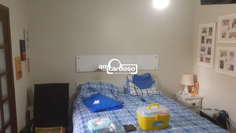 Casa com 6 quartos, 7 banheiros e 258m² à venda no bairro Sao Sebastiao, Porto Alegre