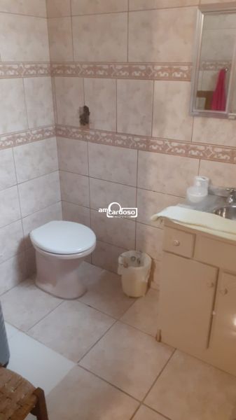 Casa com 6 quartos, 7 banheiros e 258m² à venda no bairro Sao Sebastiao, Porto Alegre