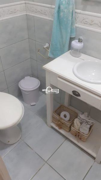 Casa com 6 quartos, 7 banheiros e 258m² à venda no bairro Sao Sebastiao, Porto Alegre