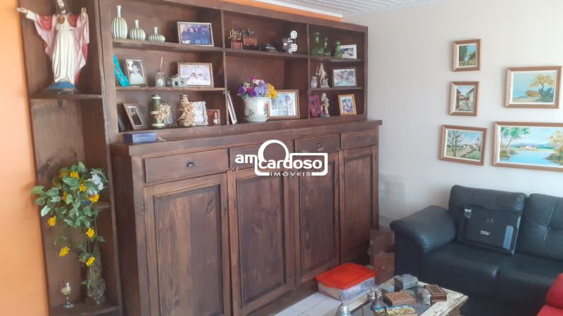 Casa com 6 quartos, 7 banheiros e 258m² à venda no bairro Sao Sebastiao, Porto Alegre
