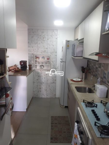 Apartamento com 3 quartos, 2 banheiros e 67m² à venda no bairro Jardim Lindoia, Porto Alegre