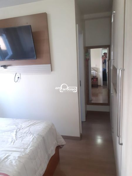 Apartamento com 3 quartos, 2 banheiros e 67m² à venda no bairro Jardim Lindoia, Porto Alegre