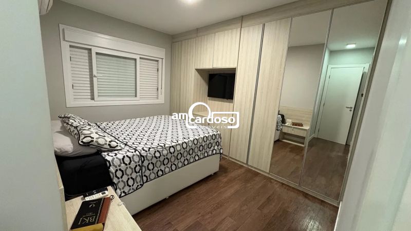 Apartamento com 2 quartos, 2 banheiros e 61m² à venda no bairro Sao Sebastiao, Porto Alegre