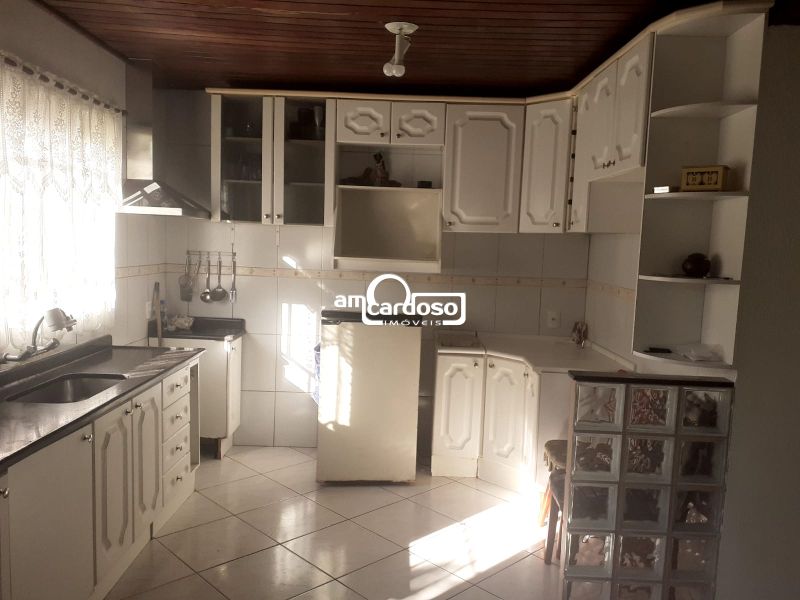 Casa com 3 quartos, 2 banheiros e 130m² à venda no bairro Passo Dareia, Porto Alegre
