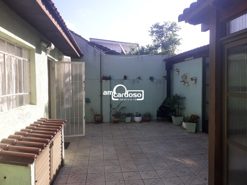 Casa com 3 quartos, 2 banheiros e 130m² à venda no bairro Passo Dareia, Porto Alegre