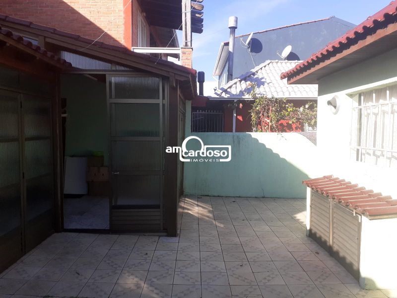 Casa com 3 quartos, 2 banheiros e 130m² à venda no bairro Passo Dareia, Porto Alegre