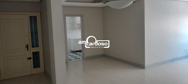 Apartamento com 3 quartos, 3 banheiros e 129m² à venda no bairro Jardim Lindoia, Porto Alegre