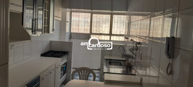 Apartamento com 3 quartos, 3 banheiros e 129m² à venda no bairro Jardim Lindoia, Porto Alegre