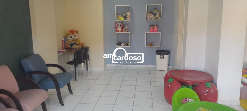 Apartamento com 3 quartos, 2 banheiros e 63m² à venda no bairro Sao Sebastiao, Porto Alegre