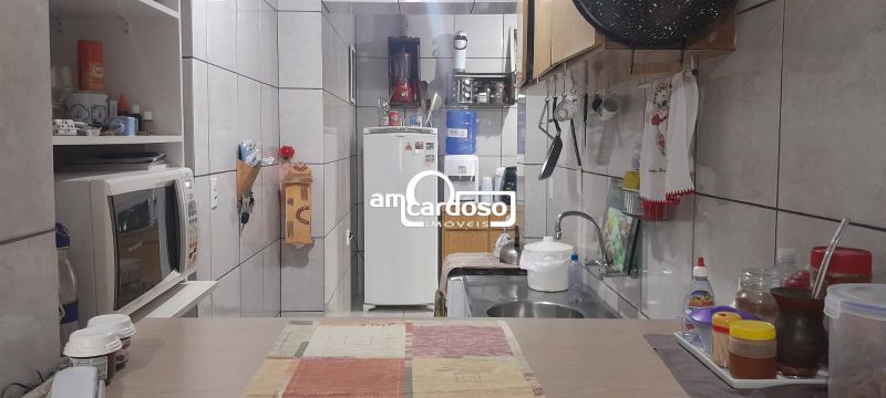 Apartamento com 3 quartos, 1 banheiro e 70m² à venda no bairro Sao Sebastiao, Porto Alegre