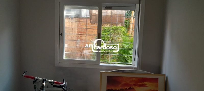 Apartamento com 3 quartos, 1 banheiro e 70m² à venda no bairro Sao Sebastiao, Porto Alegre