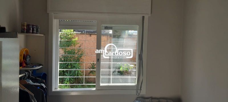 Apartamento com 3 quartos, 1 banheiro e 70m² à venda no bairro Sao Sebastiao, Porto Alegre