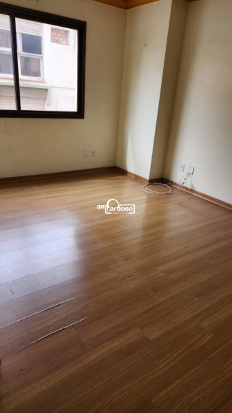 Apartamento com 3 quartos, 2 banheiros e 78m² à venda no bairro Cristo Redentor, Porto Alegre
