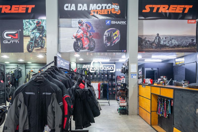 Loja com 1 banheiro e 247m² à venda no bairro Floresta, Porto Alegre