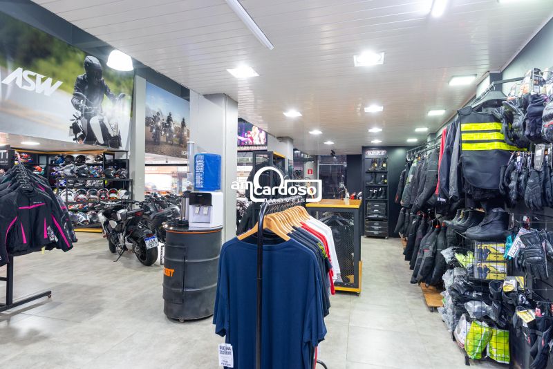 Loja com 1 banheiro e 247m² à venda no bairro Floresta, Porto Alegre