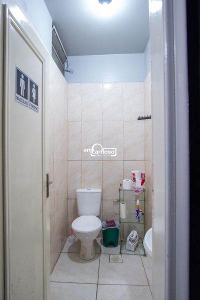 Loja com 1 banheiro e 247m² à venda no bairro Floresta, Porto Alegre