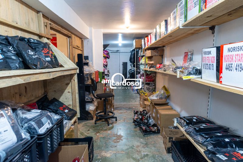 Loja com 1 banheiro e 247m² à venda no bairro Floresta, Porto Alegre