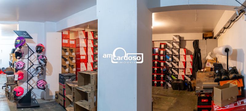 Loja com 1 banheiro e 247m² à venda no bairro Floresta, Porto Alegre