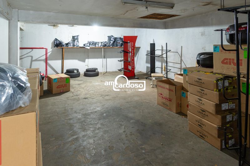 Loja com 1 banheiro e 247m² à venda no bairro Floresta, Porto Alegre