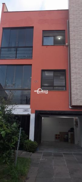 Sobrado com 4 quartos, 4 banheiros e 183m² à venda no bairro Sao Sebastiao, Porto Alegre