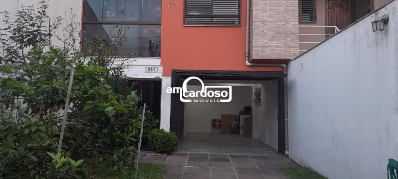 Sobrado com 4 quartos, 4 banheiros e 183m² à venda no bairro Sao Sebastiao, Porto Alegre