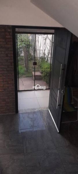 Sobrado com 4 quartos, 4 banheiros e 183m² à venda no bairro Sao Sebastiao, Porto Alegre