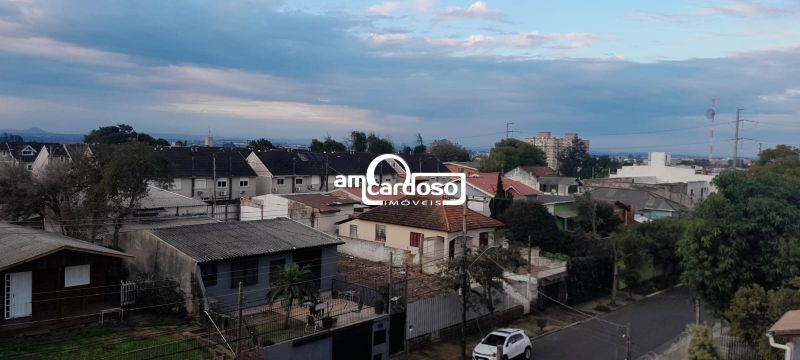 Sobrado com 4 quartos, 4 banheiros e 183m² à venda no bairro Sao Sebastiao, Porto Alegre