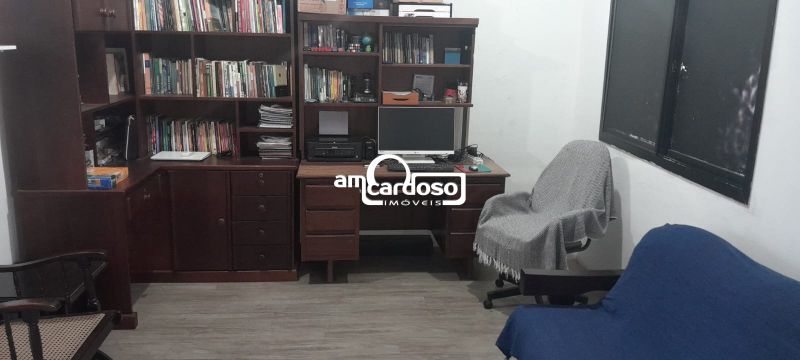 Sobrado com 4 quartos, 4 banheiros e 183m² à venda no bairro Sao Sebastiao, Porto Alegre