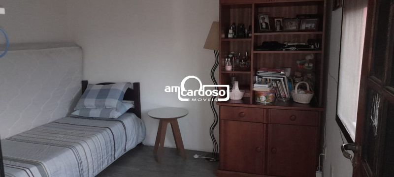 Sobrado com 4 quartos, 4 banheiros e 183m² à venda no bairro Sao Sebastiao, Porto Alegre