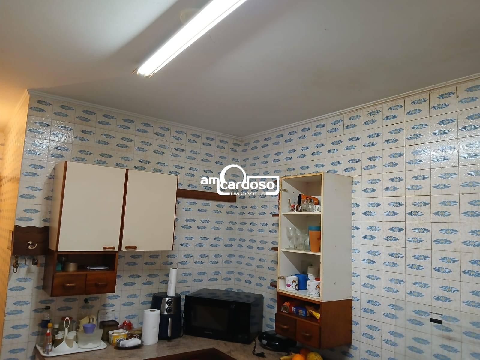 Apartamento com 3 quartos, 3 banheiros e 129m² à venda no bairro Jardim Lindoia, Porto Alegre