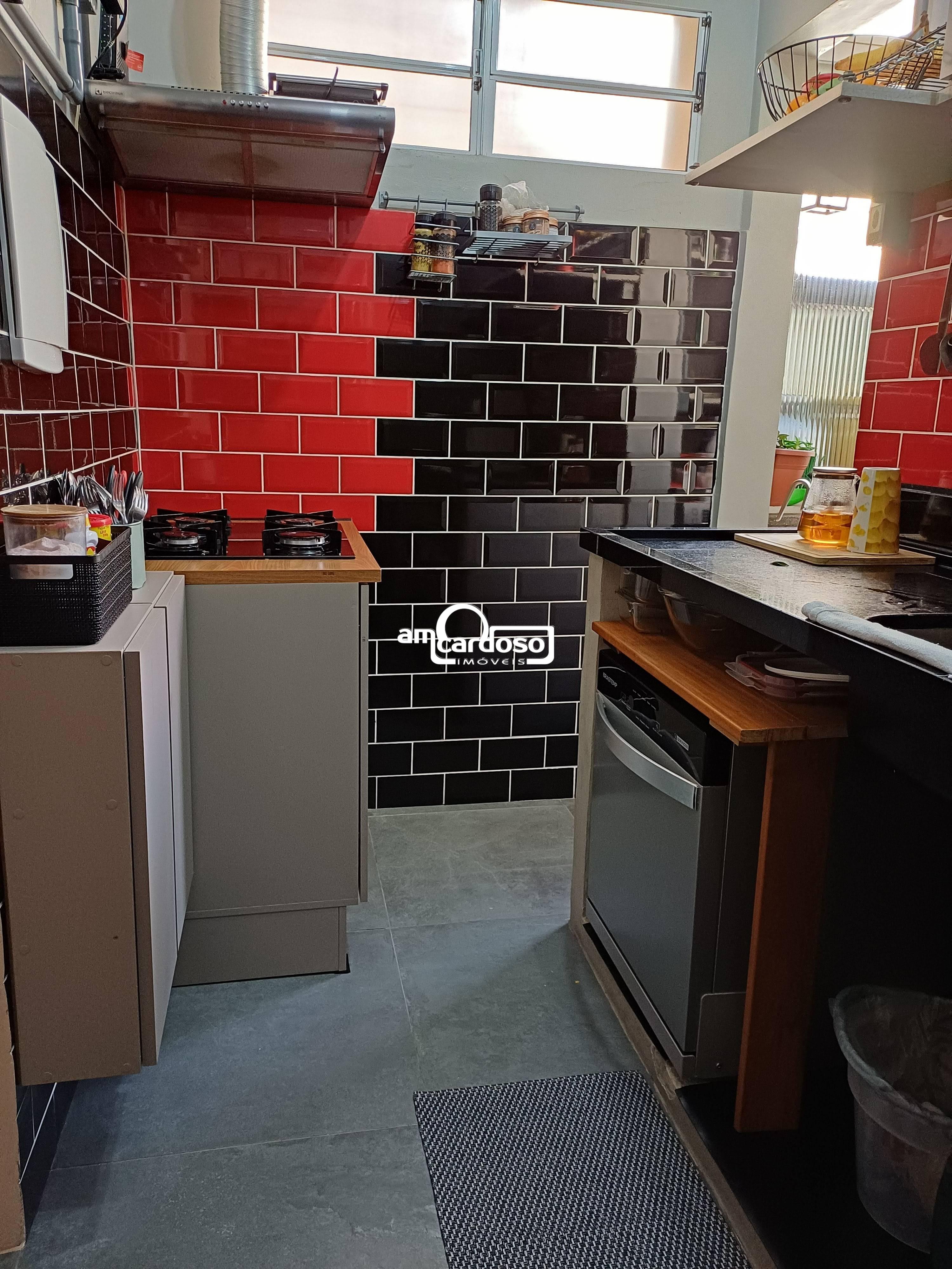 Apartamento com 3 quartos, 1 banheiro e 54m² à venda no bairro Sao Sebastiao, Porto Alegre