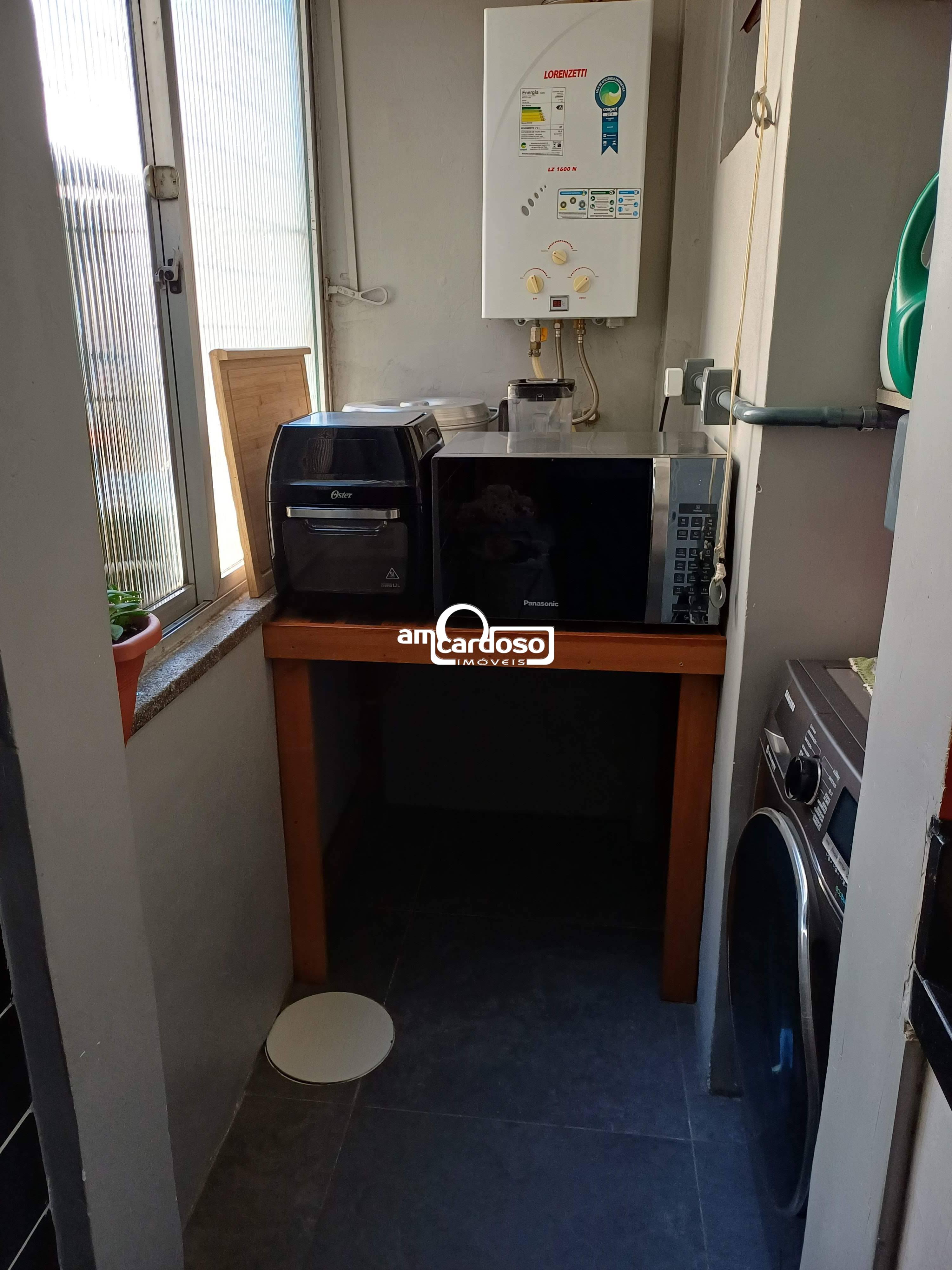 Apartamento com 3 quartos, 1 banheiro e 54m² à venda no bairro Sao Sebastiao, Porto Alegre